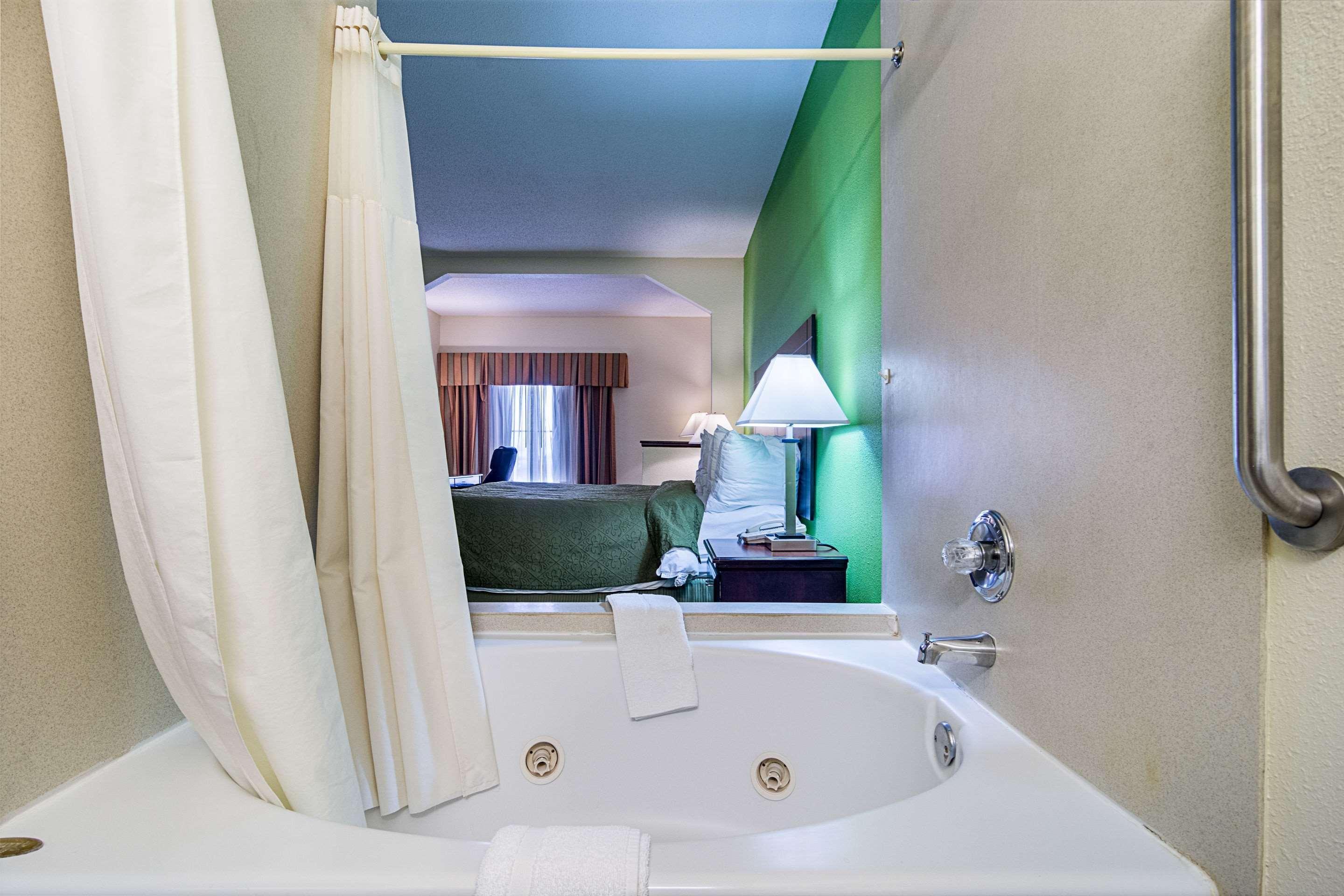 הארווי Quality Inn & Suites Near I-80 And I-294 מראה חיצוני תמונה