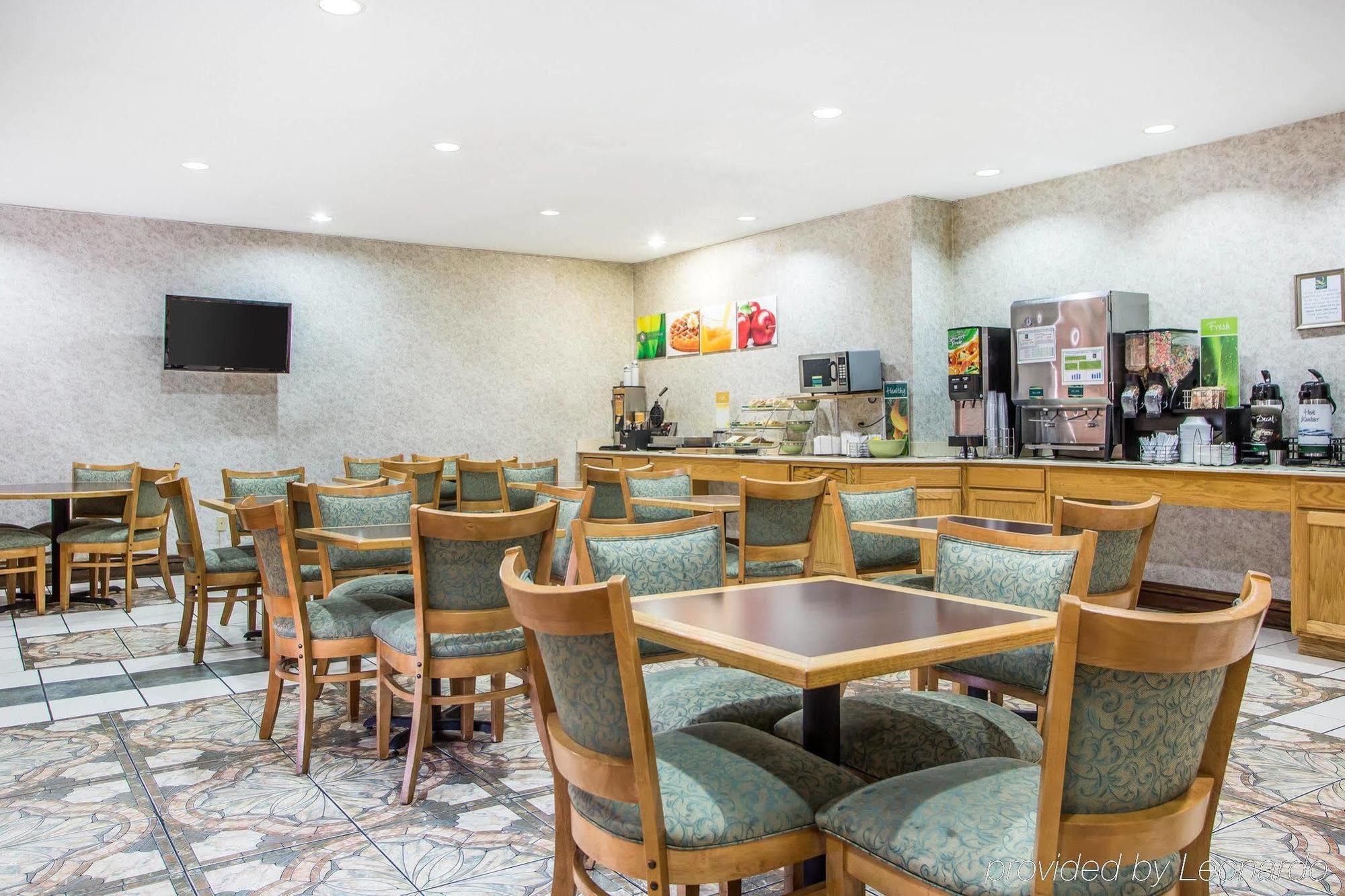 הארווי Quality Inn & Suites Near I-80 And I-294 מראה חיצוני תמונה